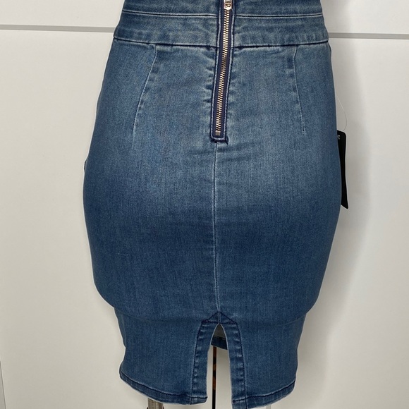 Bebe denim skirt with golden buttons NWT - Picture 6 of 9